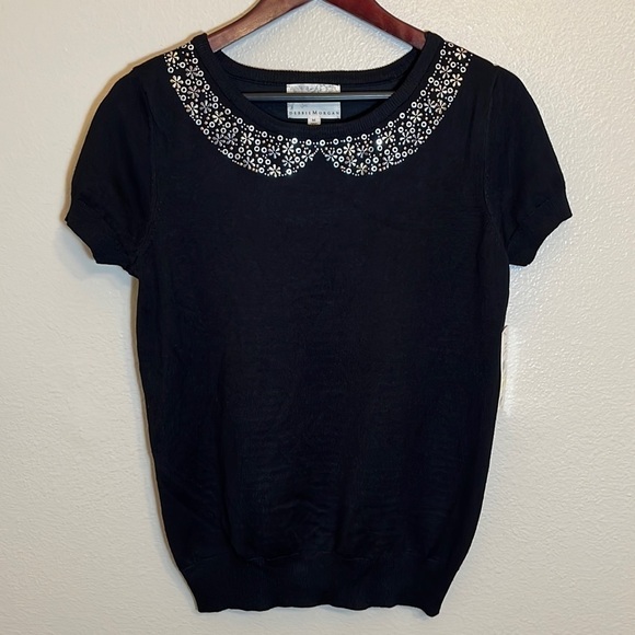 Nwt Debbie Morgan Black Short Sleeve Collar Embellishment Sweater Size Medium - Picture 1 of 9